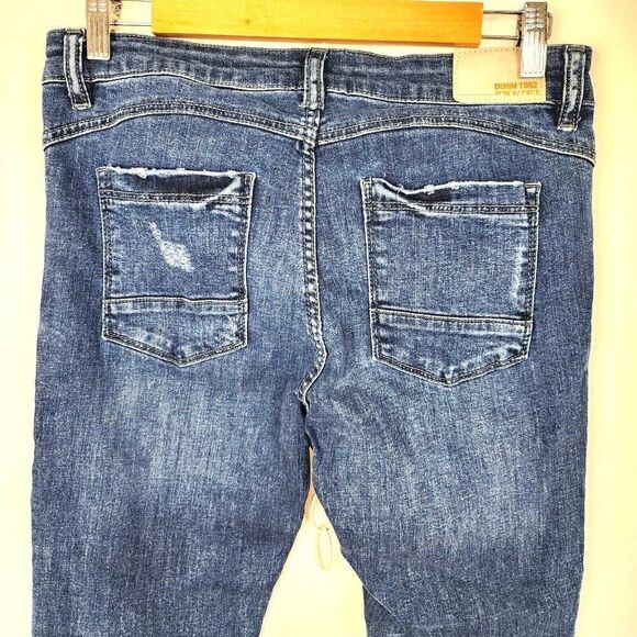 Denim 1982 Medium Wash Stretch Distressed Patchwork High Rise Skinny Jeans sz 11 - Picture 3 of 6